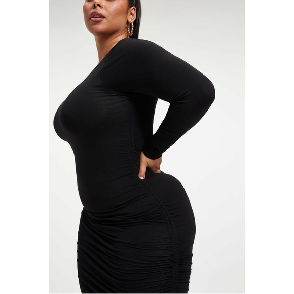 Good American Ruched Midi Dress in Black Size 1 NEW - Picture 4 of 15